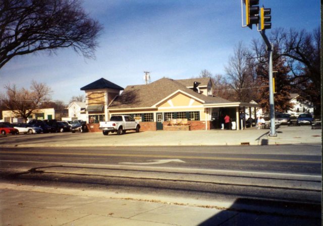 dairykinglookingnorthfrom4thstreet2002.jpg