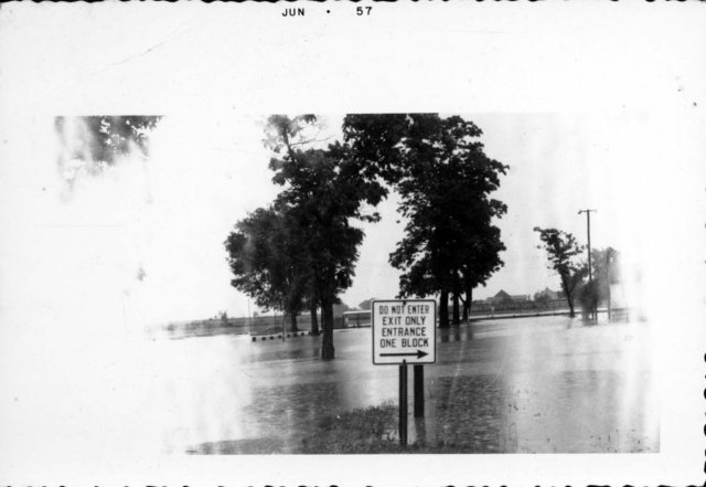 cityparkfloodof57.jpg