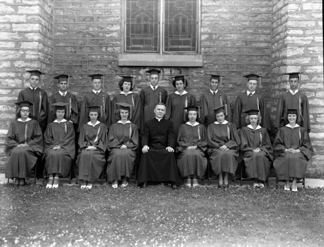 astdominichighschoolgrads1949.jpg