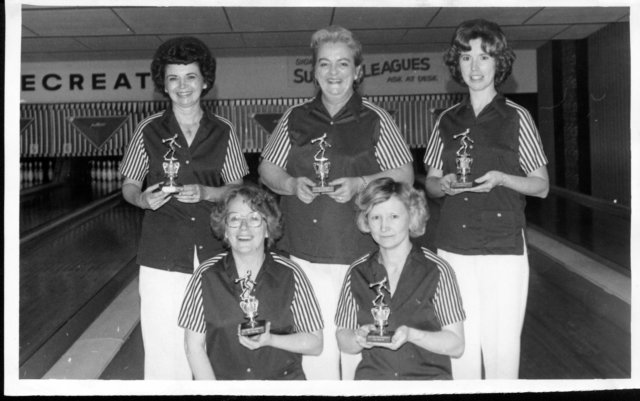 bowlers21979.jpg