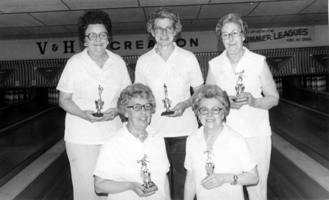 bowlers61979.jpg