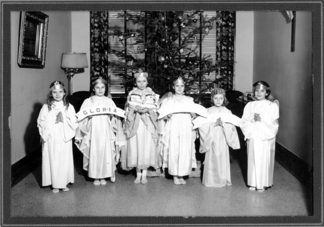 christmasangels1941or42.jpg