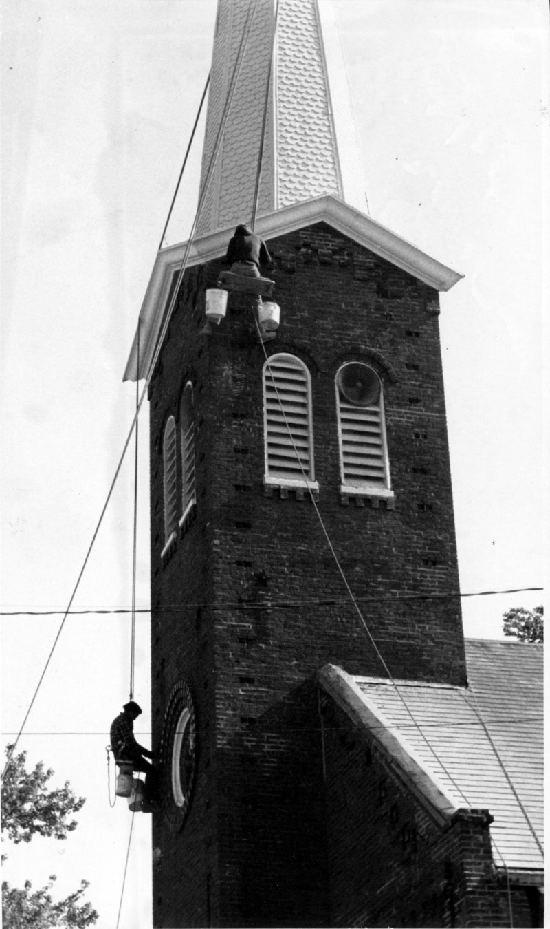 stjohnssteeplework1983.jpg