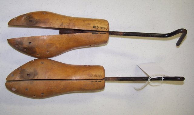 shoestretchers.jpg